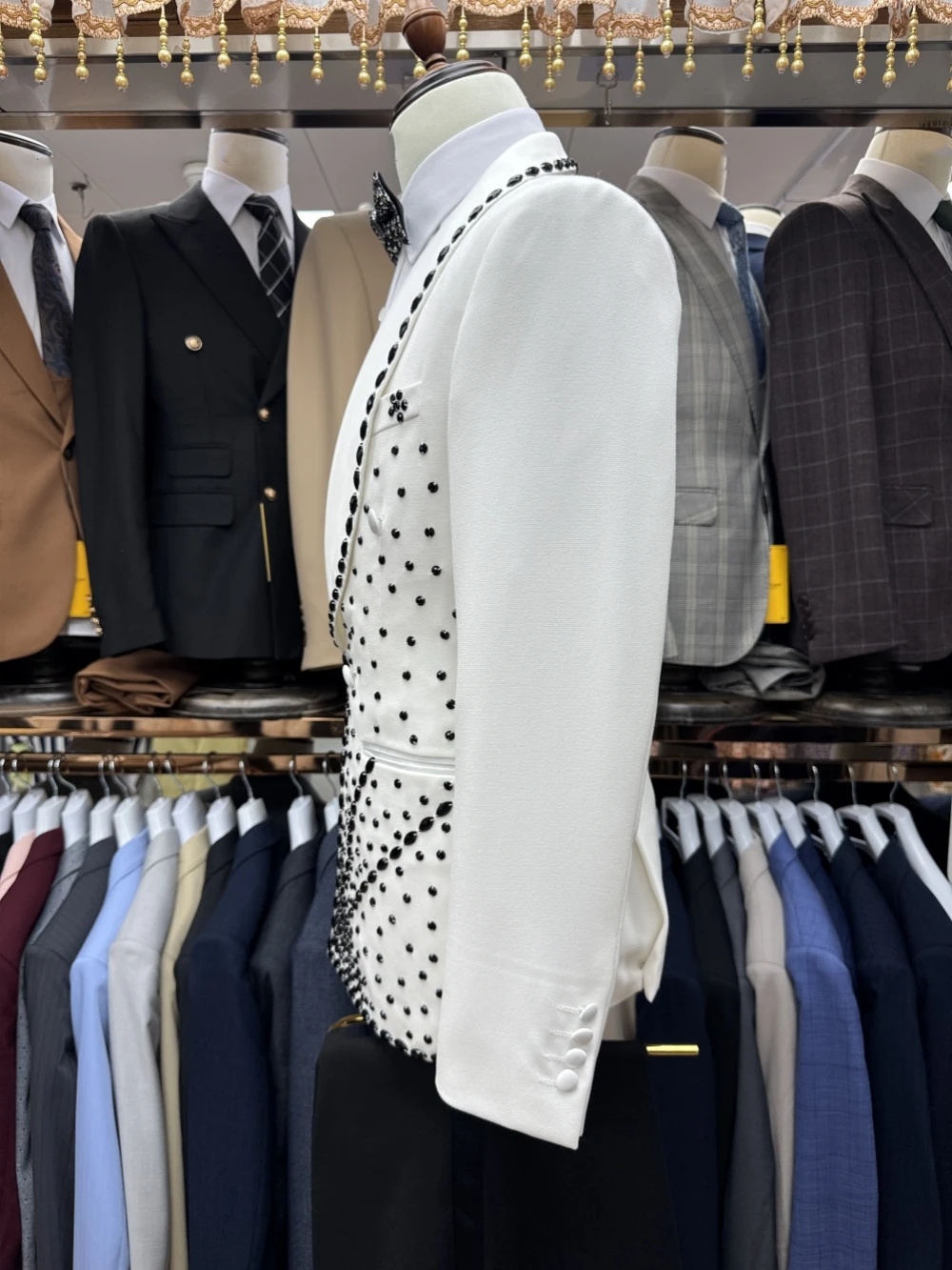 Setelan Jas Pria Putih 2 Poton - Men Formal Wear Black And White ulasan dan harga