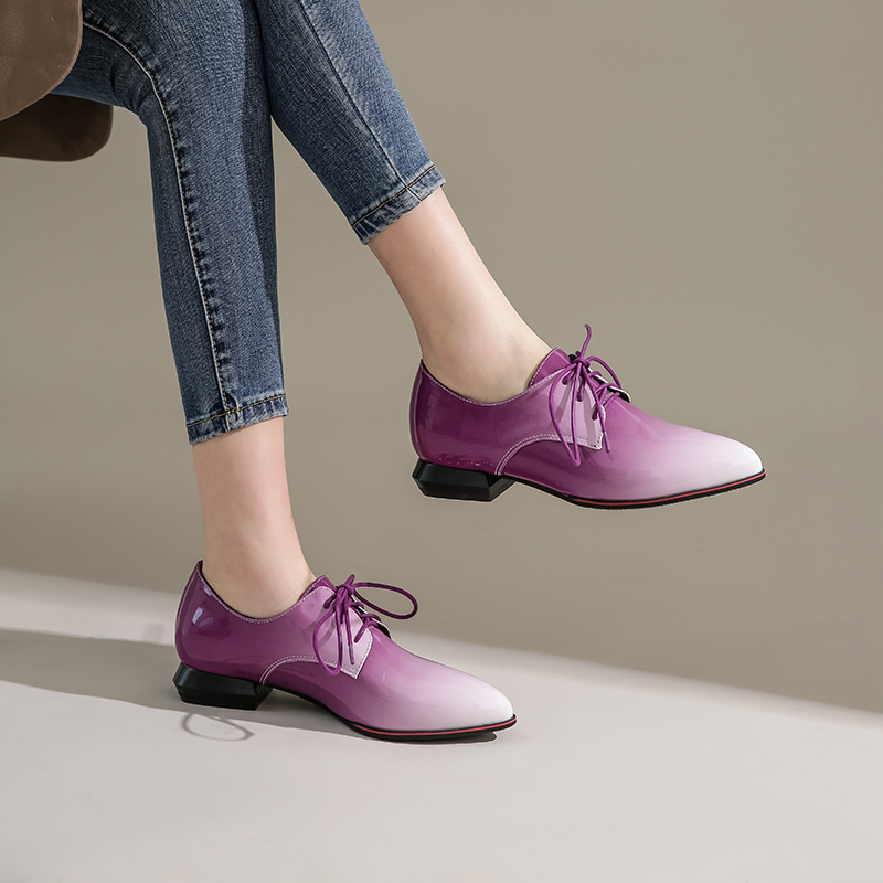 Wanita Inggris Oxford Gradien  - Patent Leather Oxford ulasan dan harga